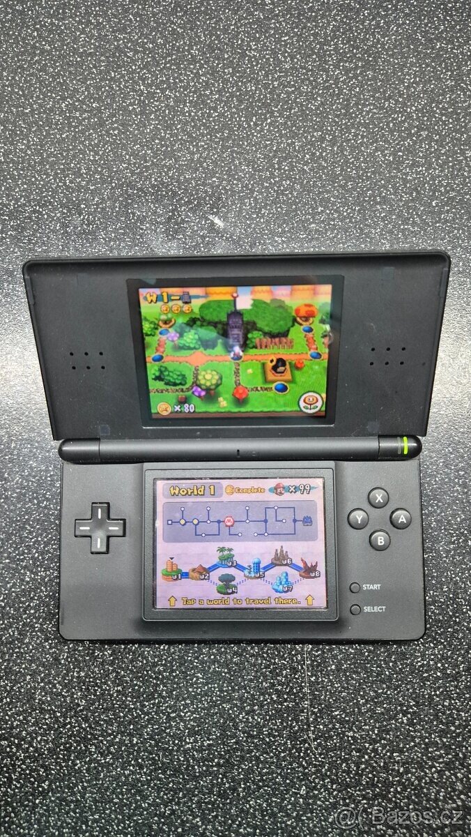Nintendo DS Lite + M3 DS Simply - 2