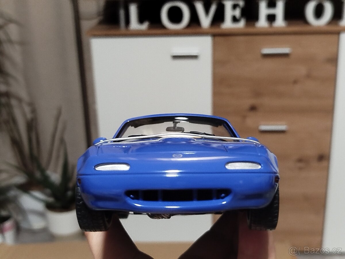 1:18 Mazda MX-5 NA Miata Gate - 2