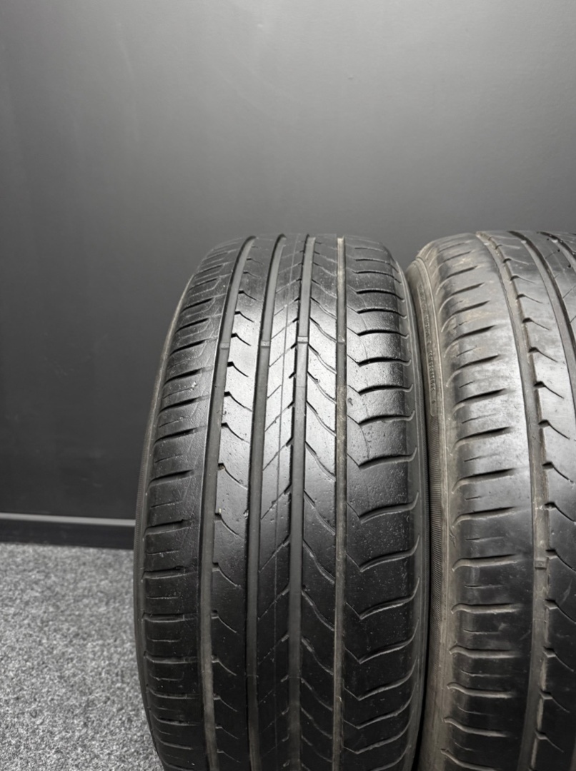 Sada pneu GoodYear 235/60/17 102V - 2