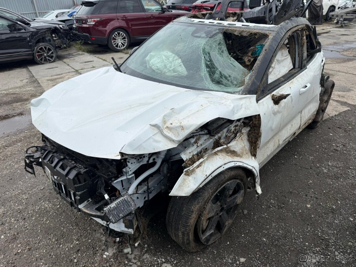 Volvo EX30 CROSS COUNTRY PERFORMANCE 2025. - 2