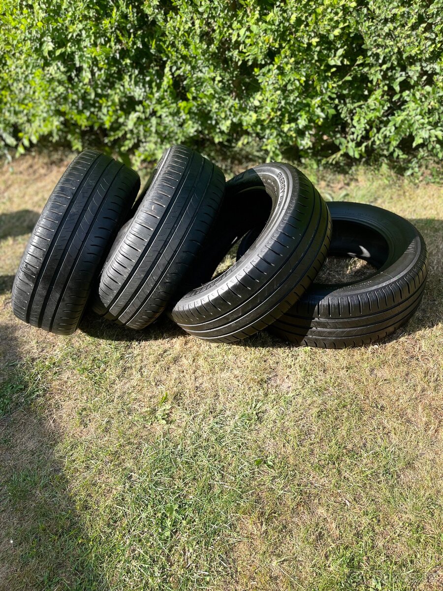 Letní pneu Michelin 215/60/16 - 2