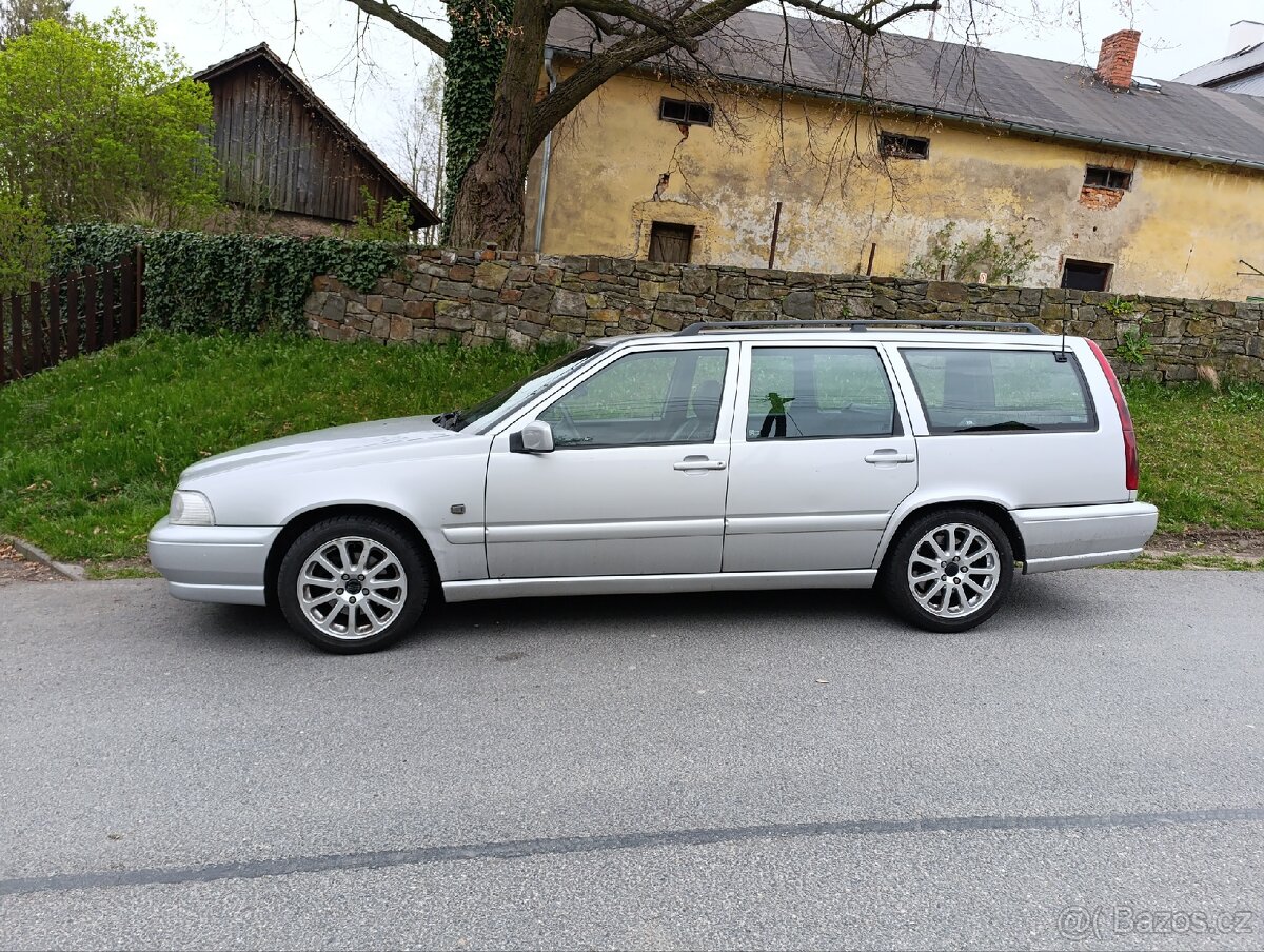 Volvo V70 2,5tdi - 2