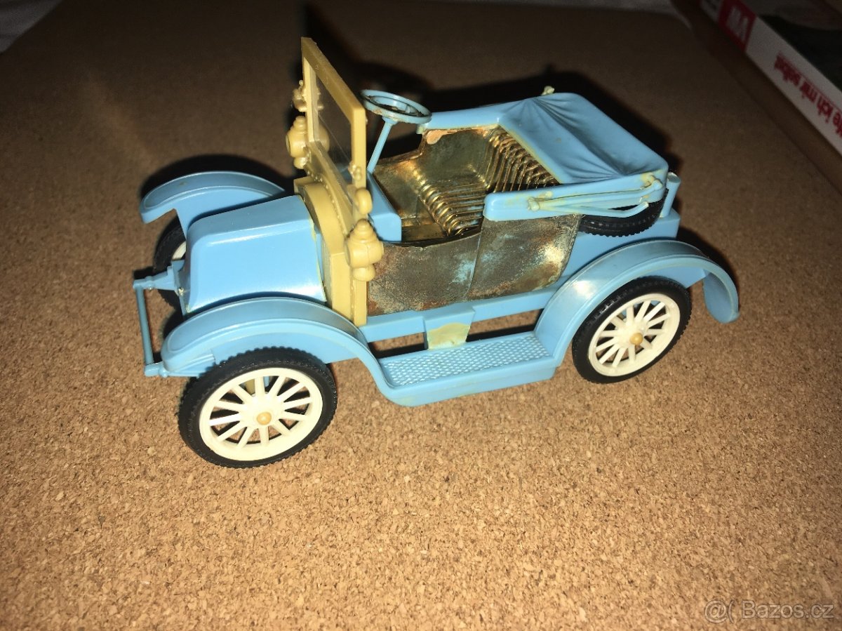 Plastový model Renault - 2