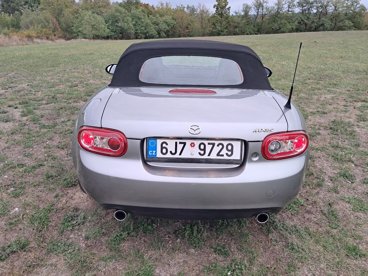 Mazda MX-5 NC 1.8 i 16V 93 kW - 2