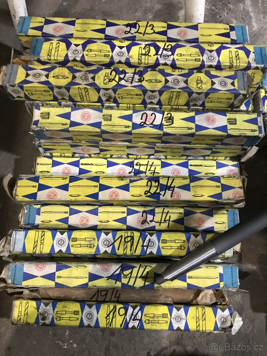 držáky nástrčných výstružníků a výhrubníků - 2