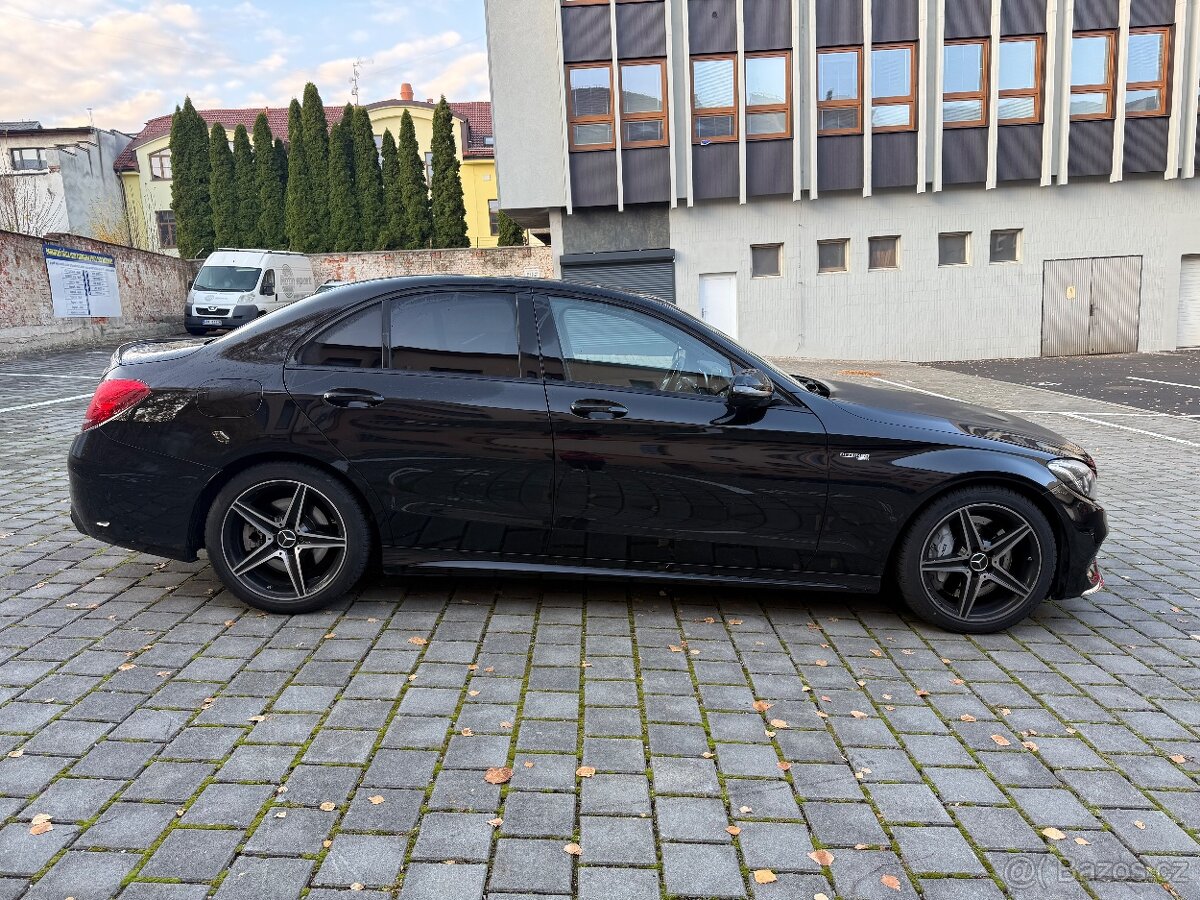 Mercedes Benz AMG C43 Performance - 2