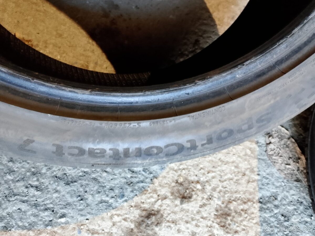 235/40/19 96y Continental - letní pneu 2ks - 2