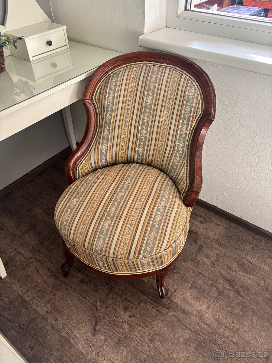 starožitné křeslo - 2