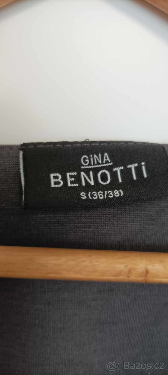 Dámské oblečení - 2