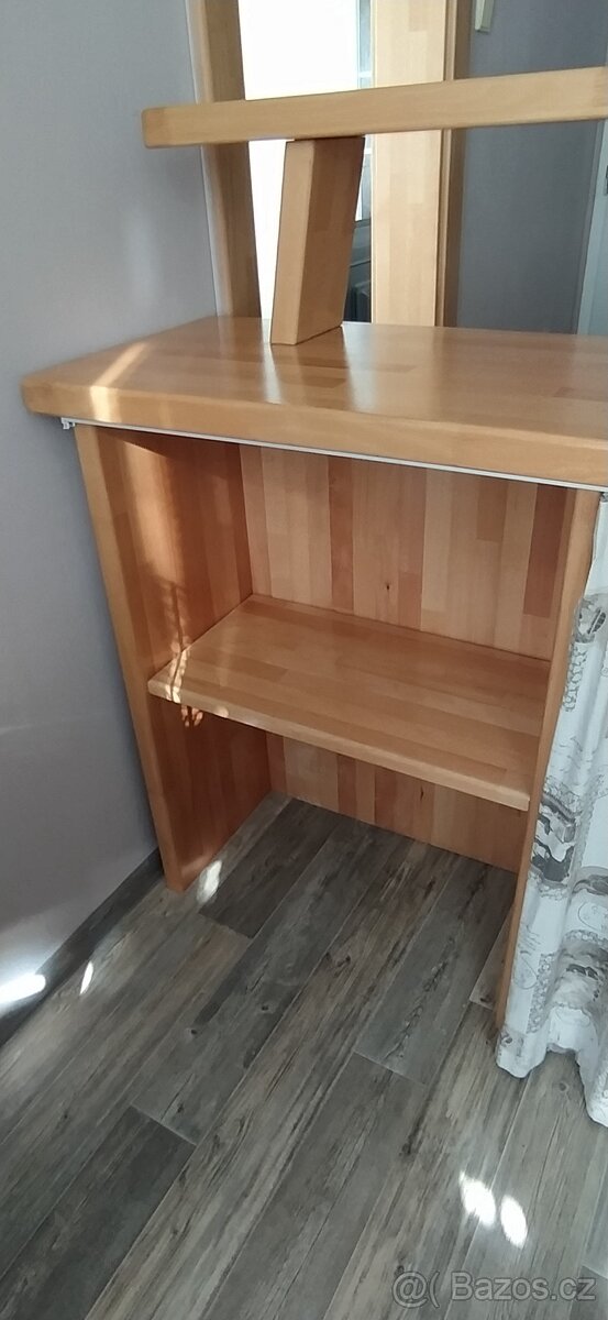 Dřevěný kuchyňský pult - 2