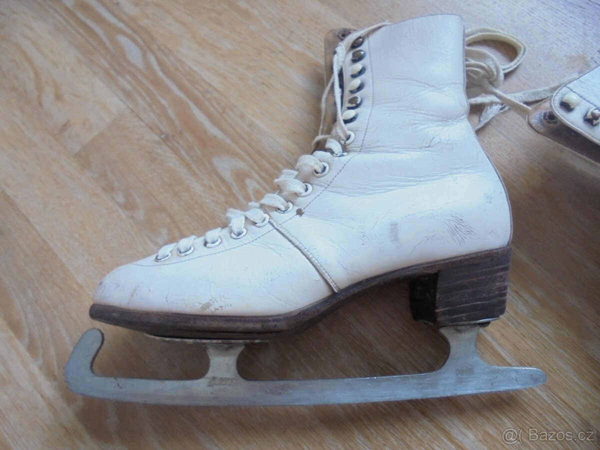 dámské kožené brusle na led vel. 38-39 - 2