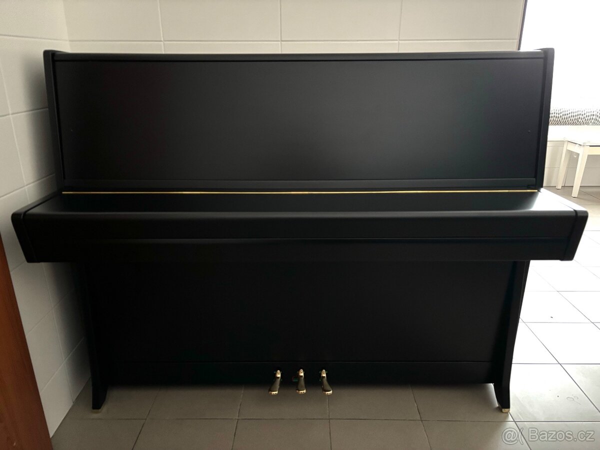 Klavír - české černé piano Petrof 012PC - 2