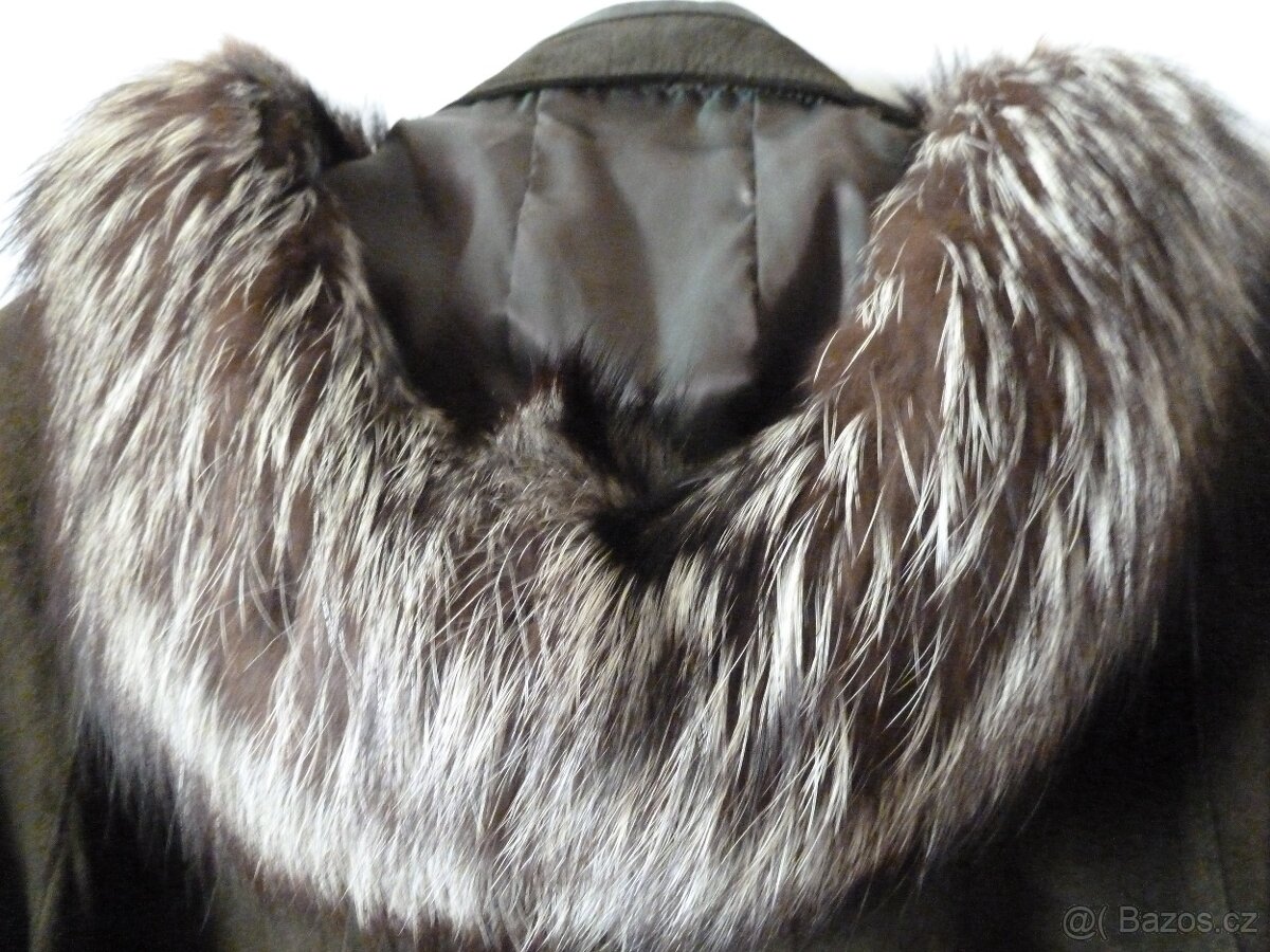 Kožený dámský kabát s pravým liščím límcem. Vel. 40-44. - 2