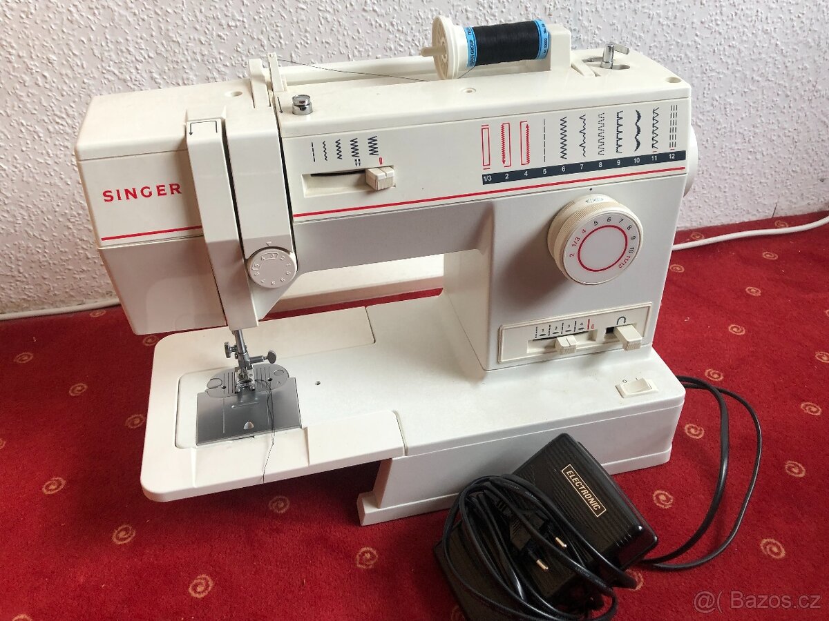 Šicí stroj Singer 9018 s příslušenstvím - 2