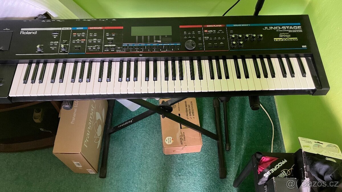 Roland Juno Stage - klávesy / syntetizátor - 2