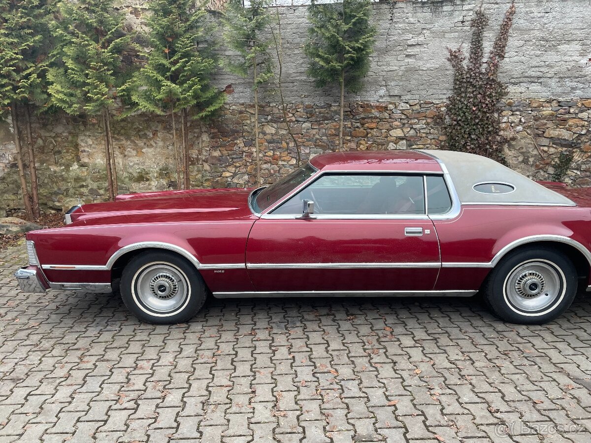 Lincoln Continental Mark IV - 2