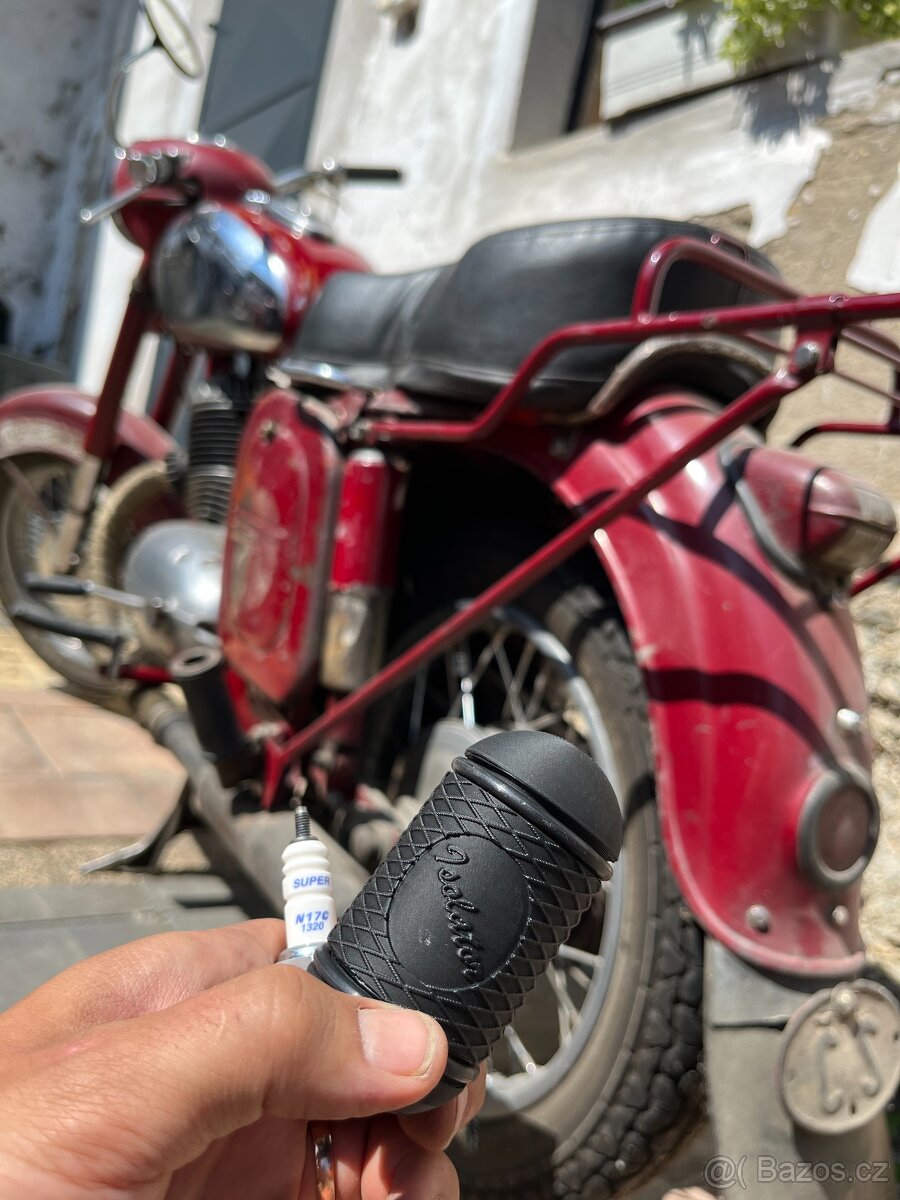 Kryt svíčky ISOLATOR PAL - 2