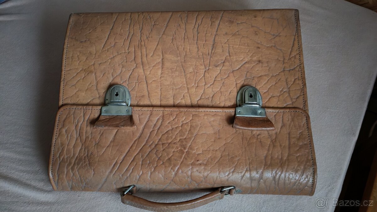 Zkoušečka telefonu, výbava technika - 2