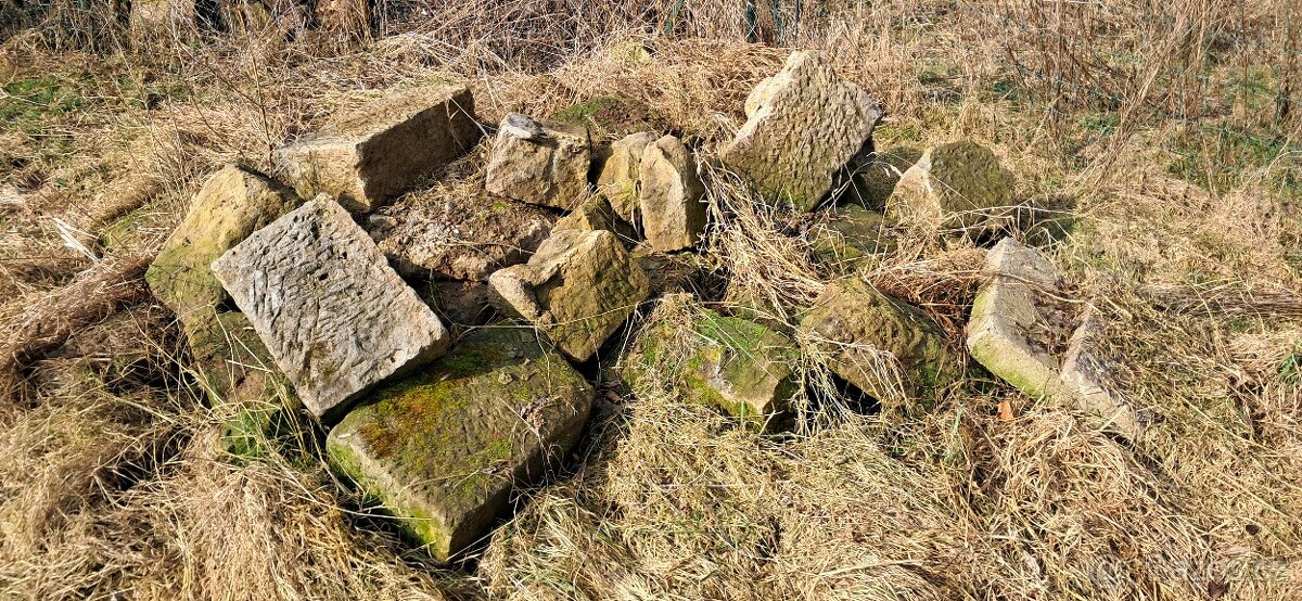 Pískovcové kameny - cca 20 ks - 2