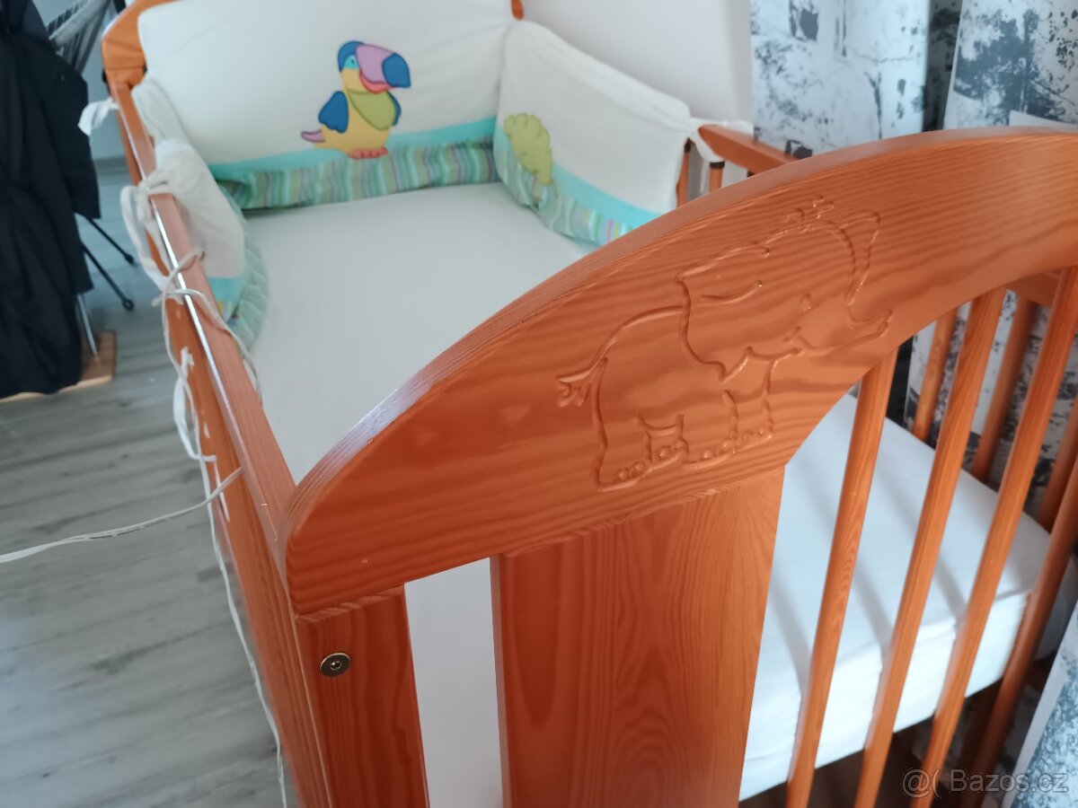 Dětská postýlka dřevěná - 2