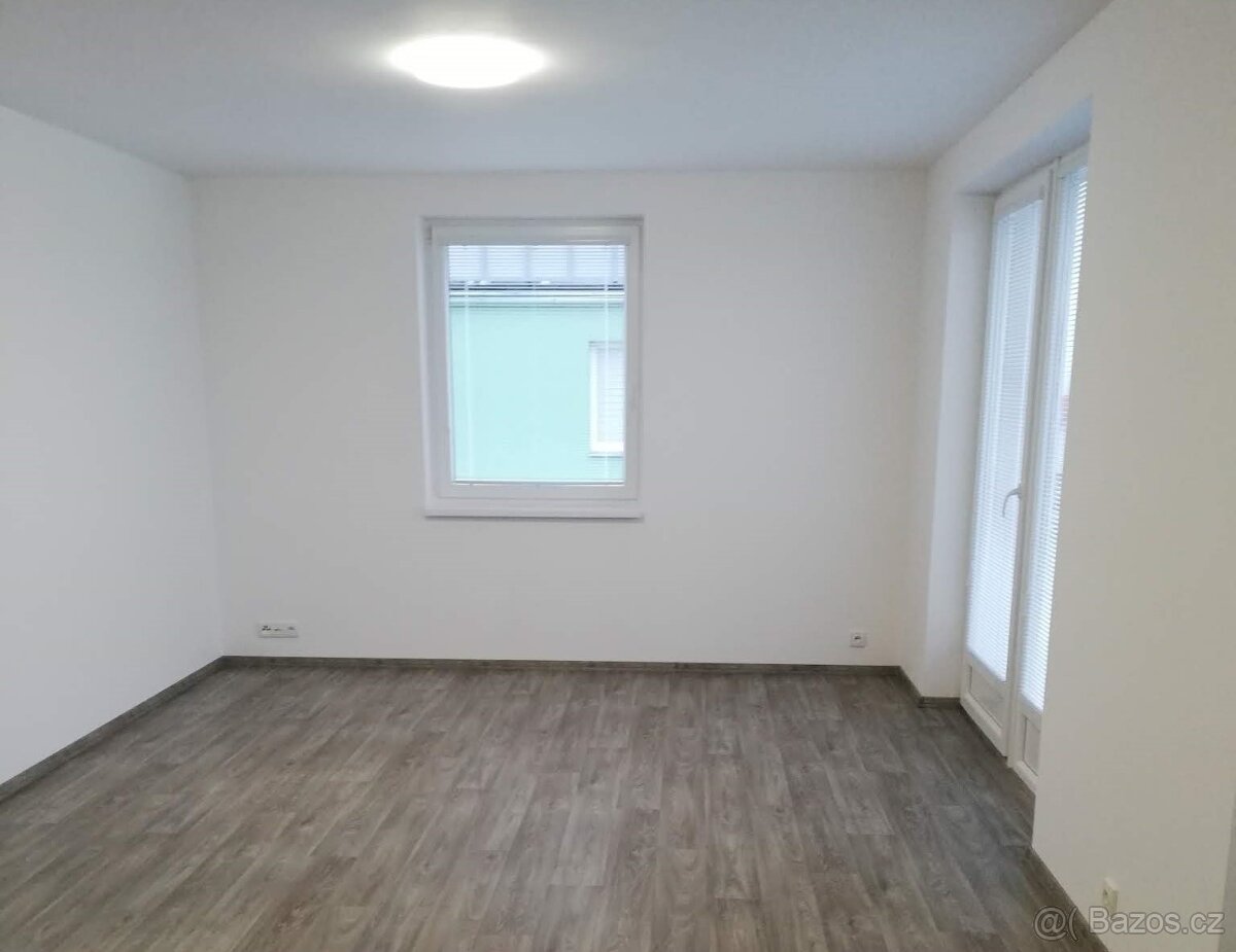 Pronájem bytu 1+kk Opočno - 2