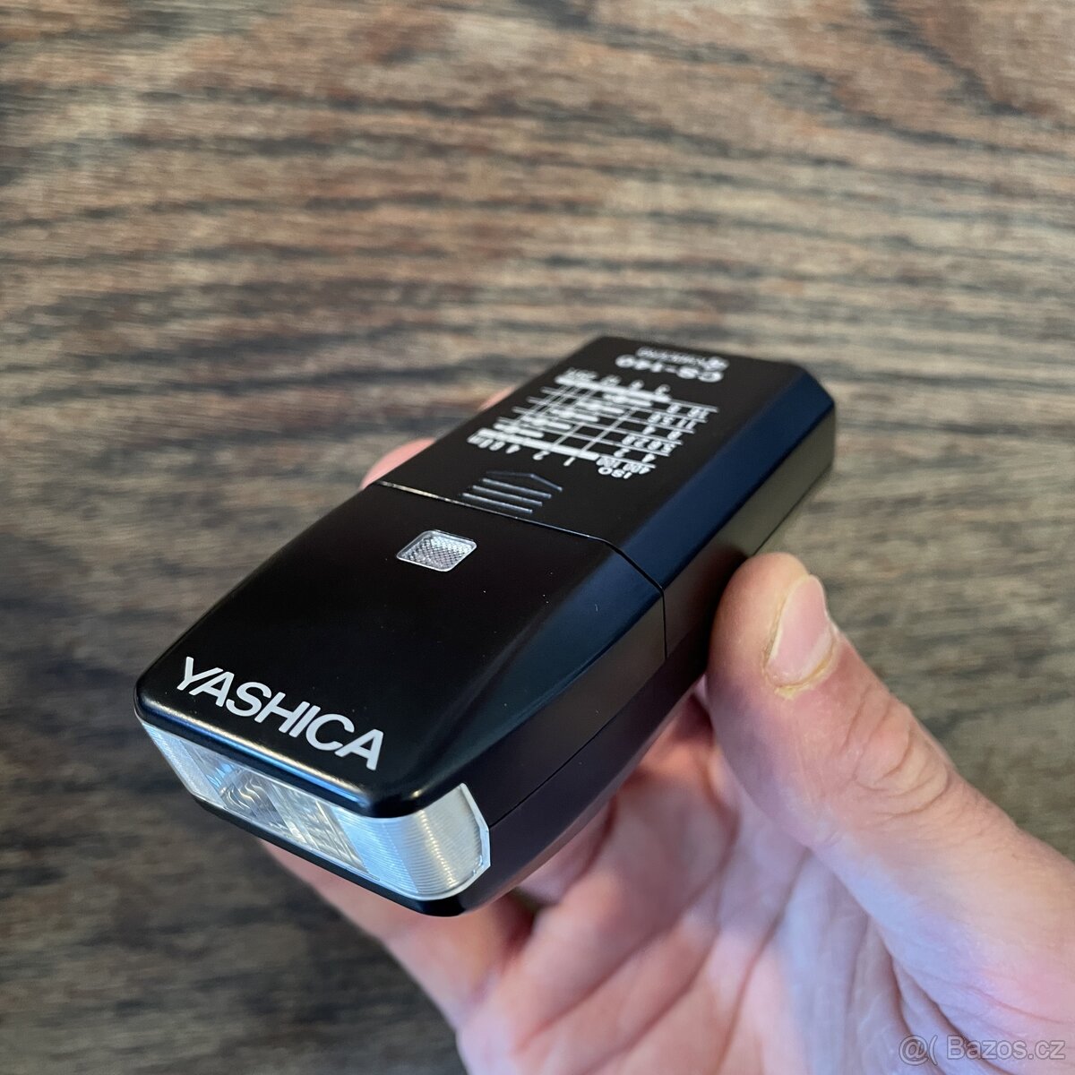 Yashica CS-140 blesk + originální pouzdro - 2