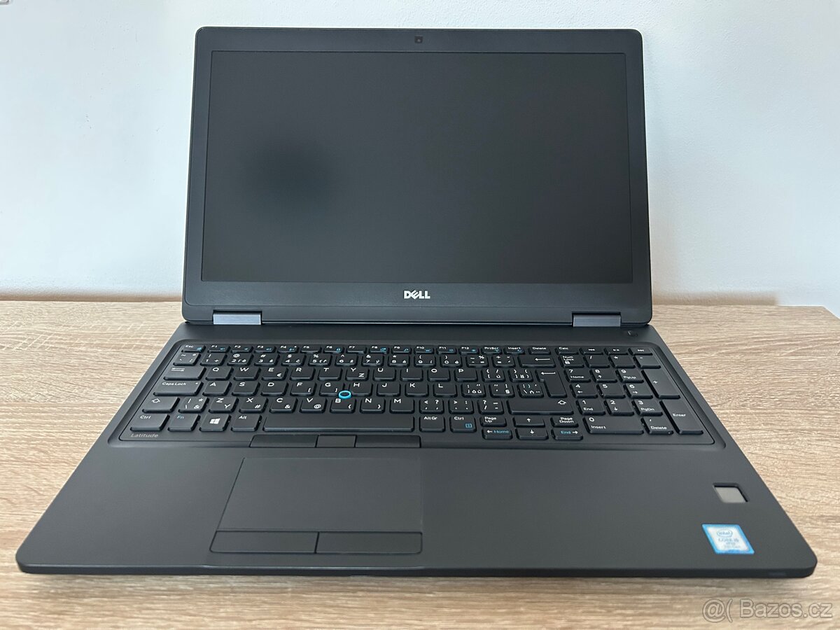 Dell Latitude 5580, i5, 8GB, 256SSD, WIN 11, podsvícený - 2