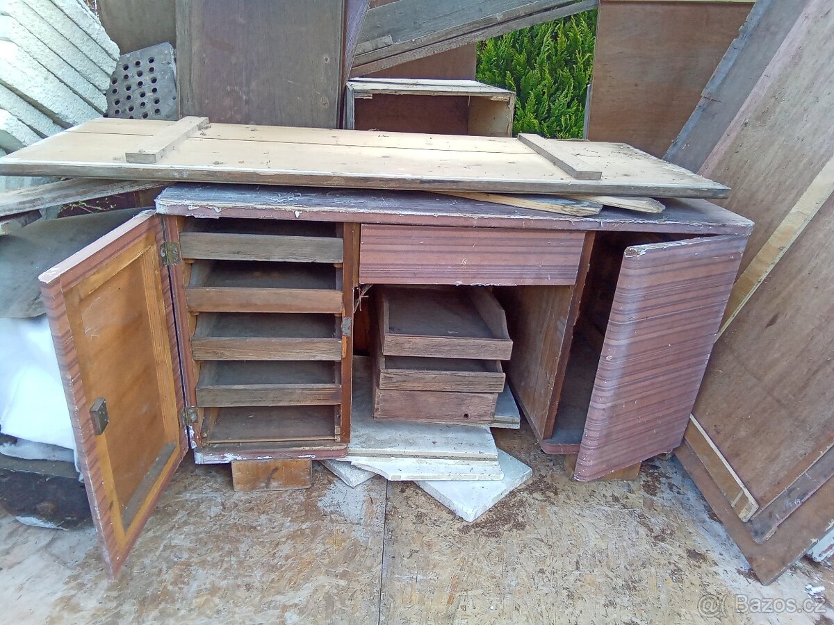 Starý psací stůl - 2