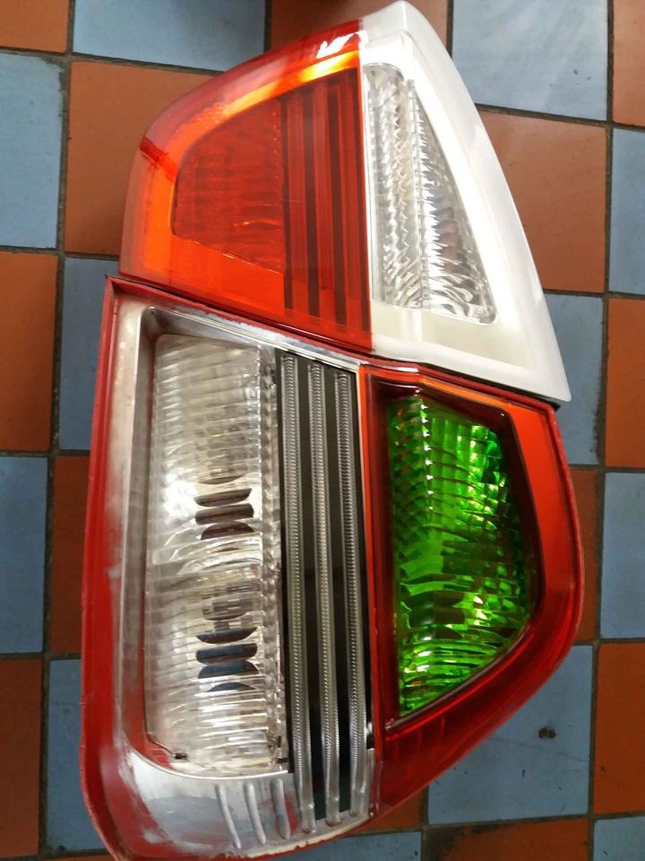 BMW e90 zadní světla - 2