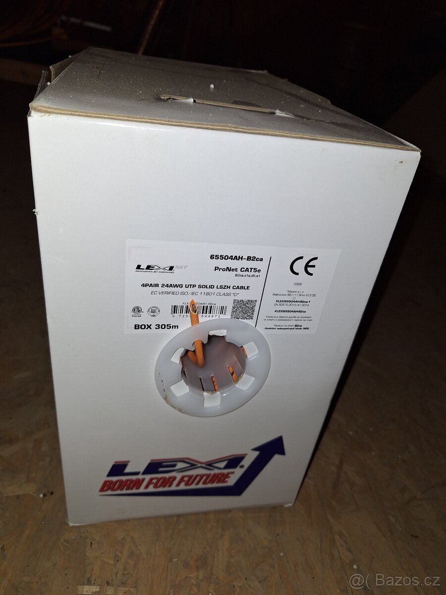 Kabel UTP CAT 5E oranžový - 2