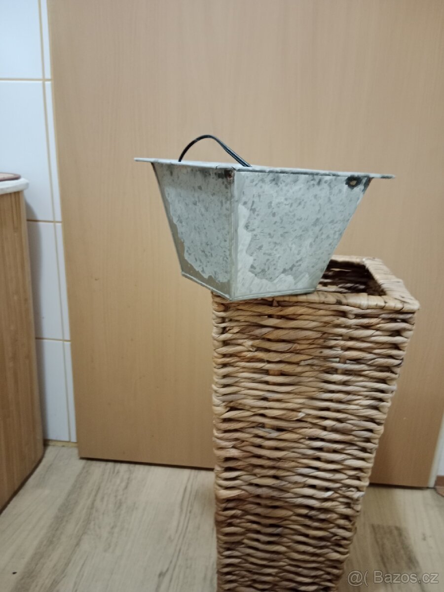 Ratanový květináč - 2