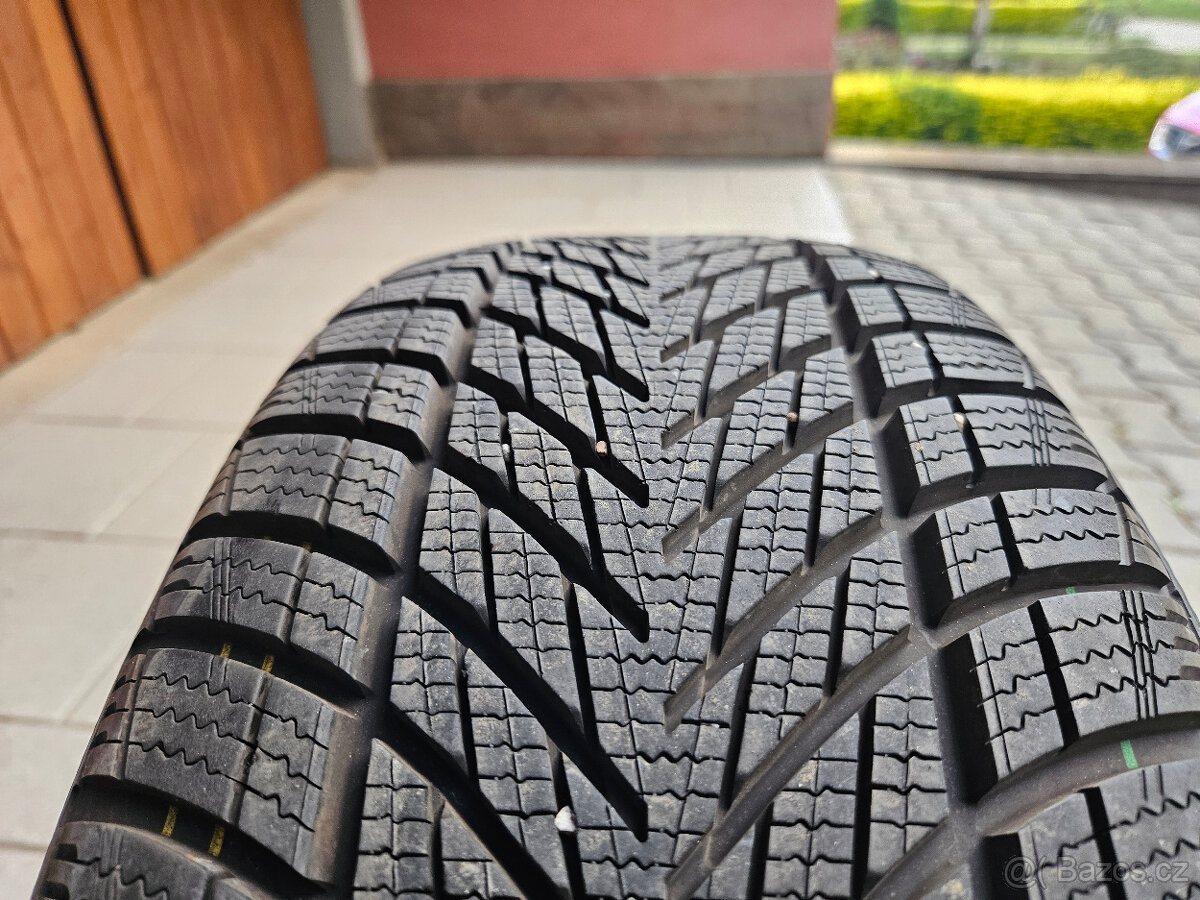 Goodyear UltraGrip Performance 3 (215/50 R17) – TOP stav - 2