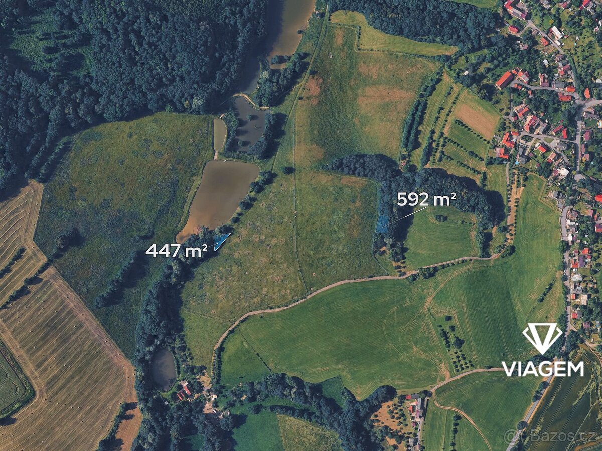 Pole 1 039 m² - 2