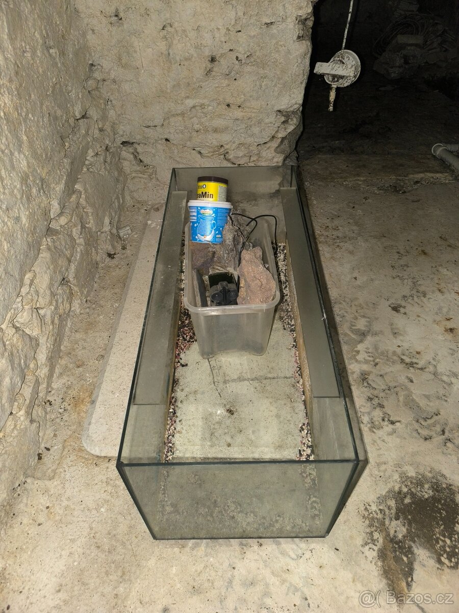 Akvárium s příslušenstvím - 2