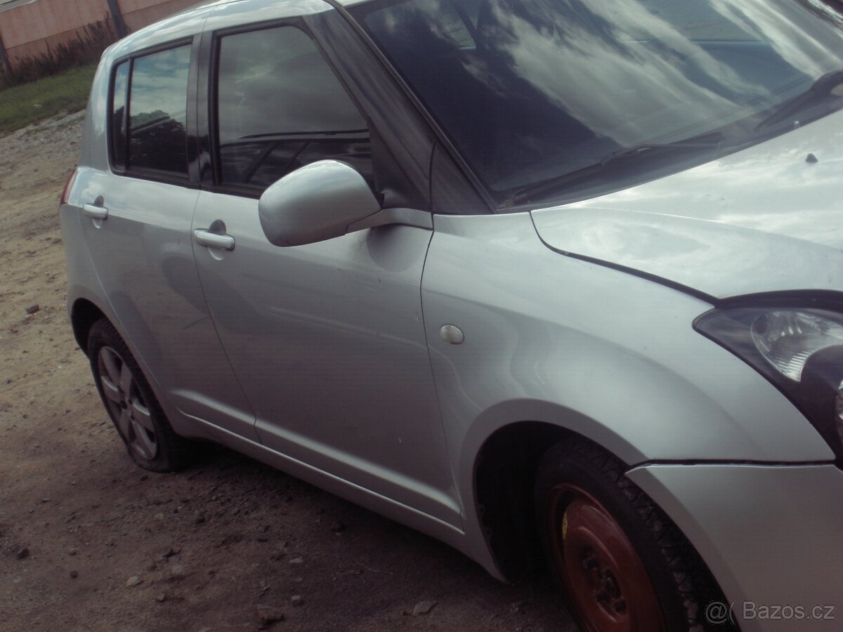 Suzuki swift 1.3 pojizdne dily levně - 2