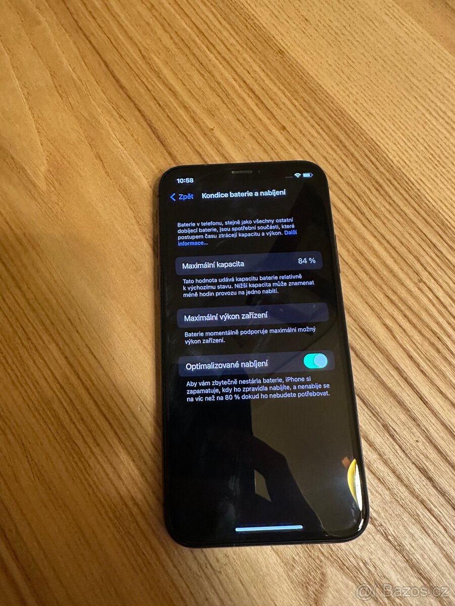 IPhone X 256 GB + příslušenství zdarma - 2