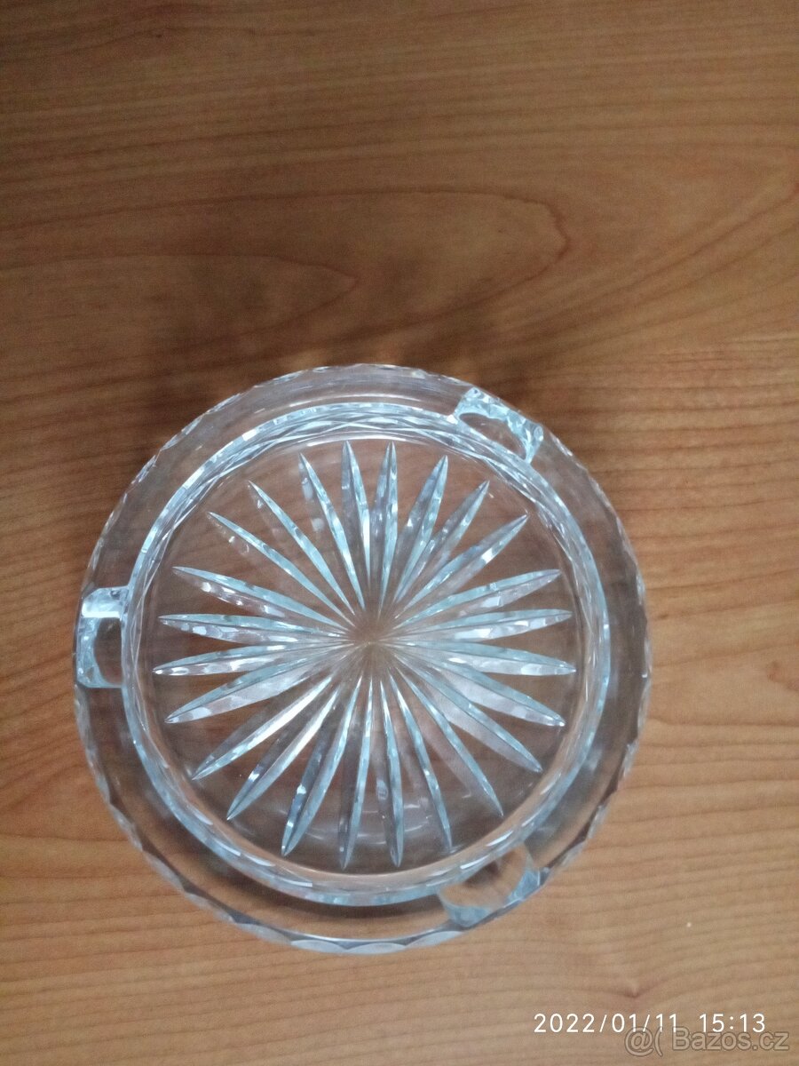 Popelník broušený skleněný - 2