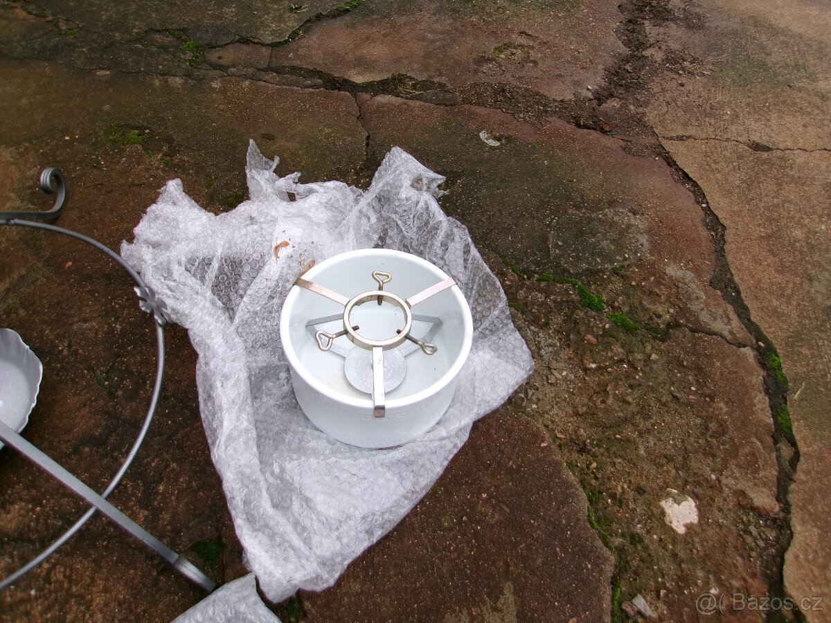 stojany na vánoční stromek - 2