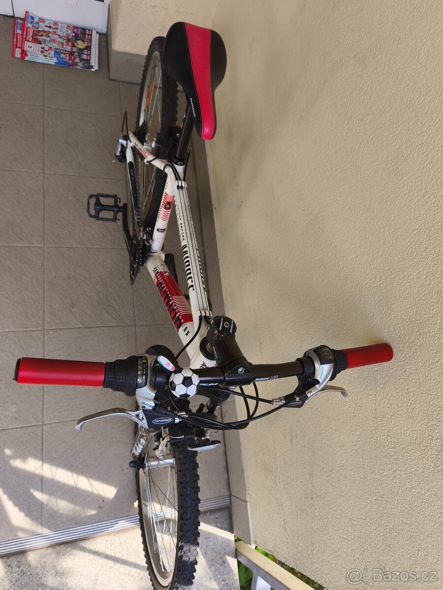 Juniorské kvalitní lehké jizdní kolo 24" - 2