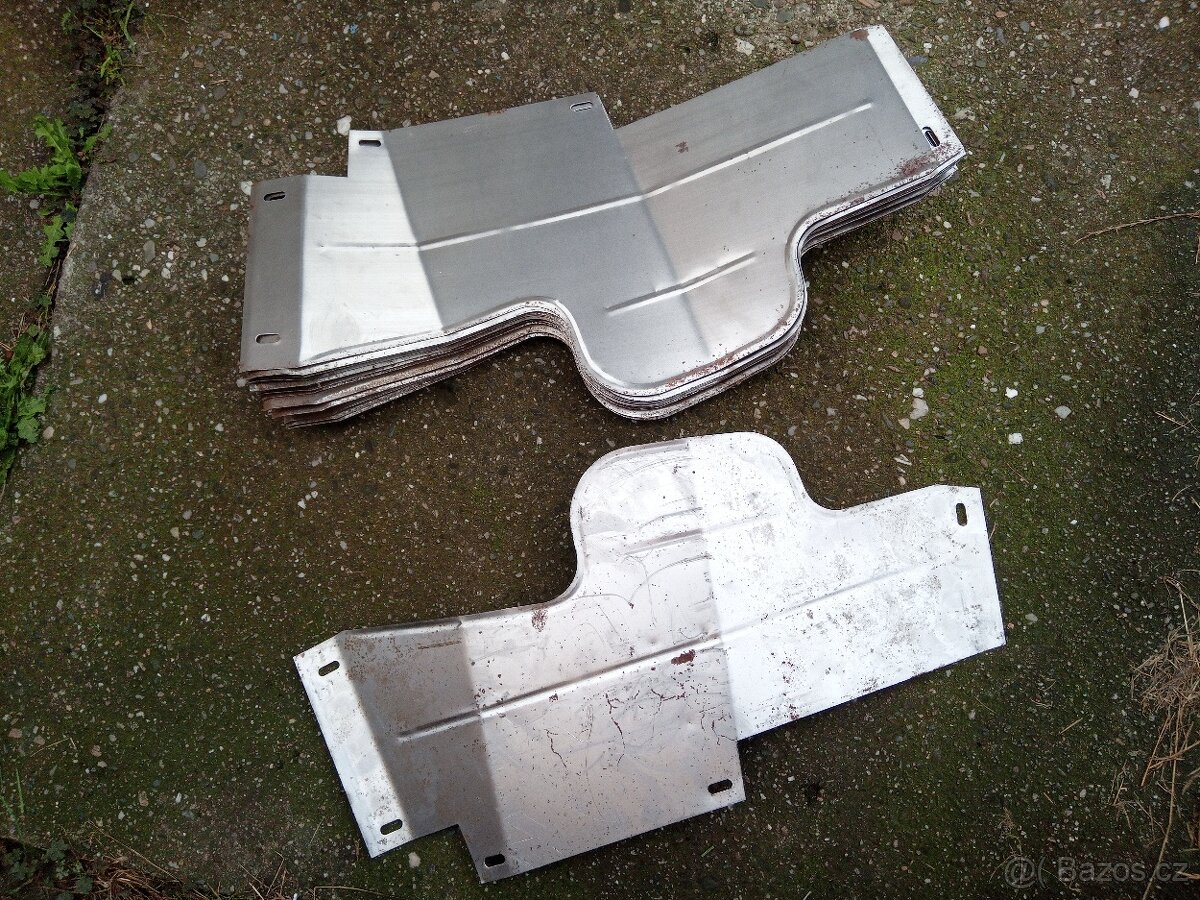 Škoda 105 120 užovka nová plechařina + jiné díly - 2