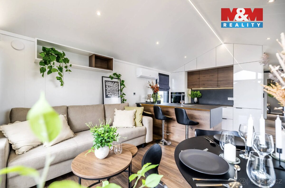 Prodej pozemku s domečky SILVERMOON a MALTA v Líšnici - 2