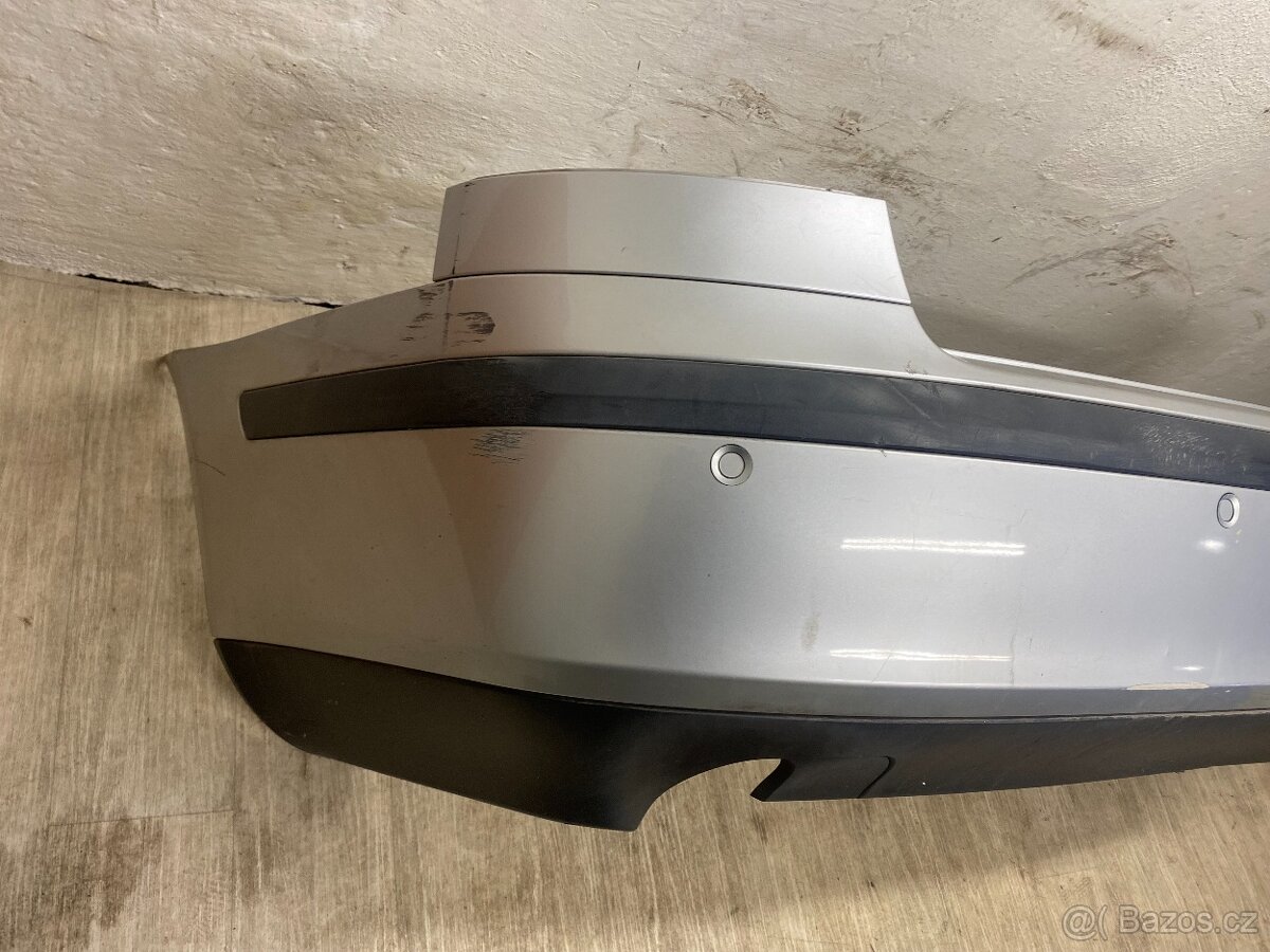 ŠKODA OCTAVIA 2 04-08 - ZADNÍ NÁRAZNÍK S PARK. SENZORY 9102 - 2