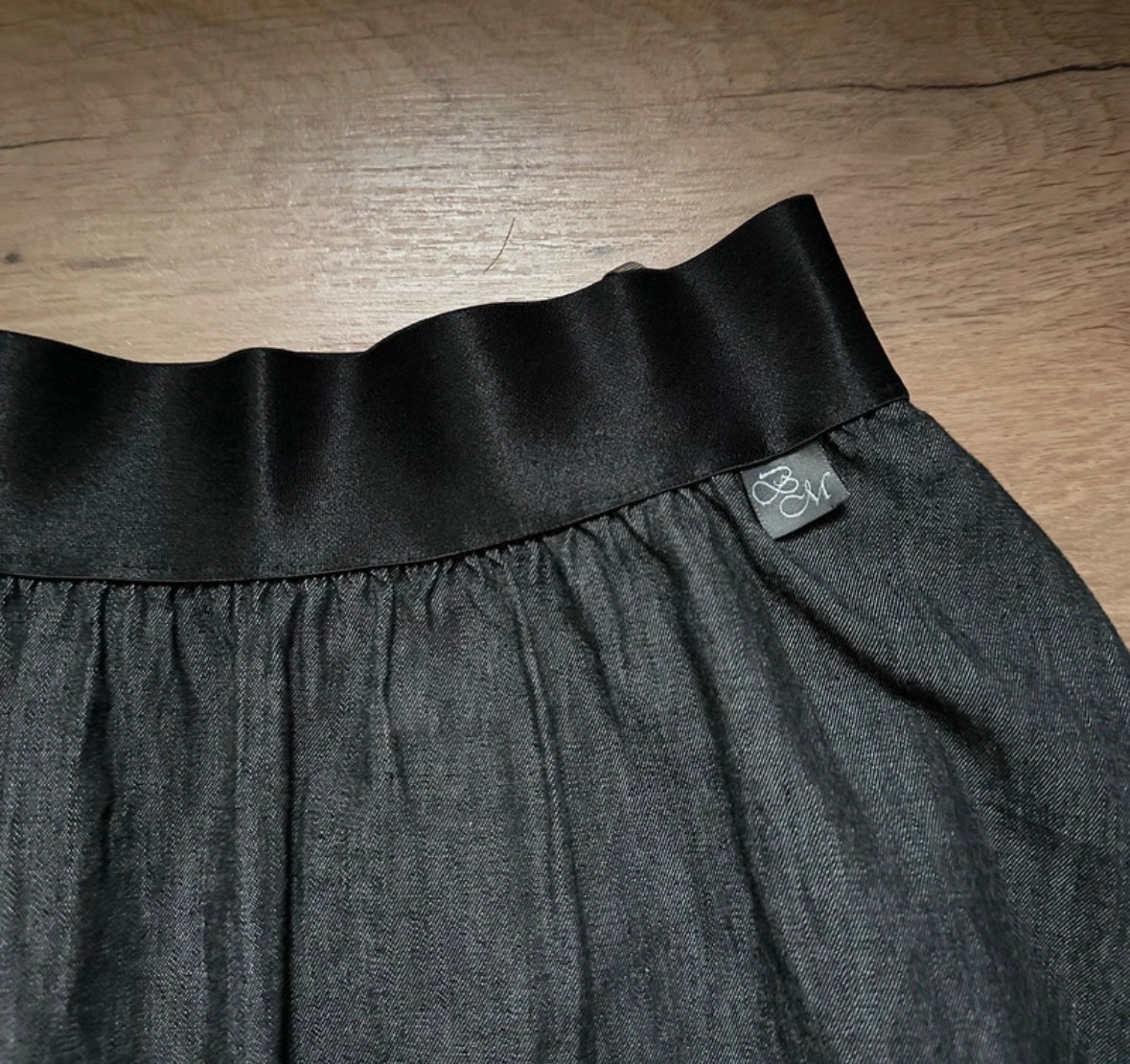 Půlkolová sukně Black Mountain 51 cm - 2