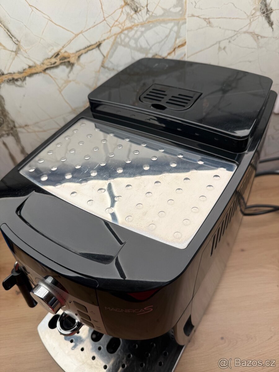 kávovar Delonghi - 2