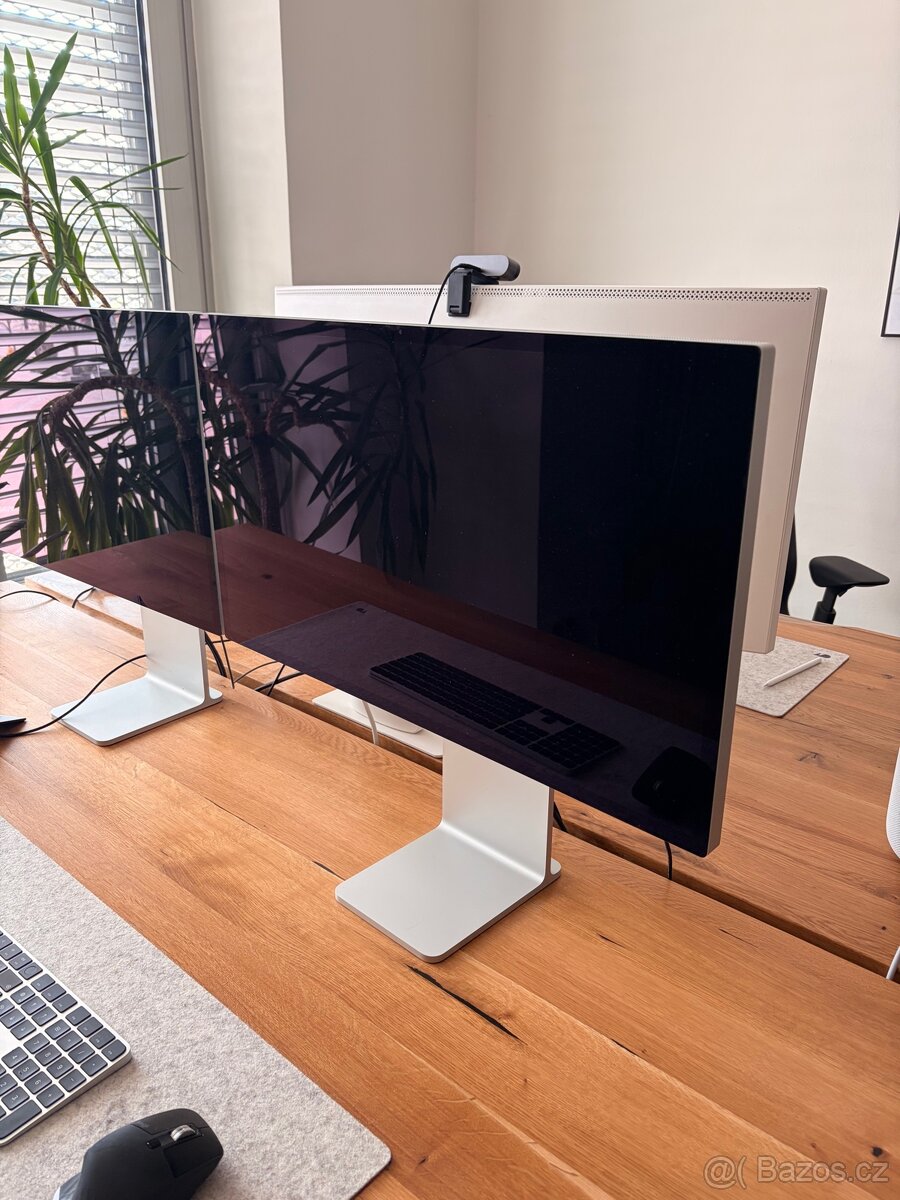 Apple Studio Display - 2