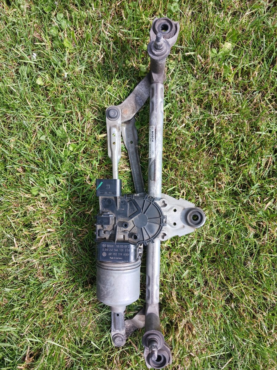 PRODÁM MOTOREK PŘEDNÍCH STĚRAČU Š.CITIGO - 2