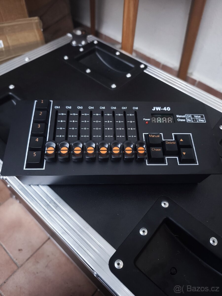 Kompaktní DMX ovladač - 2