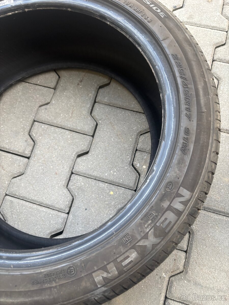 Nexen 225/45/17 - 2