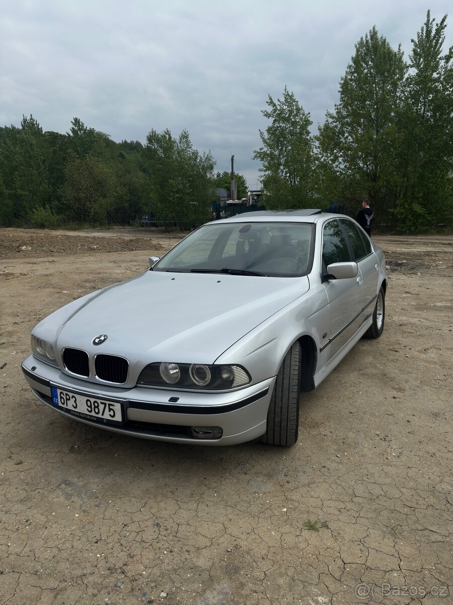 BMW E39 2.5i - 2