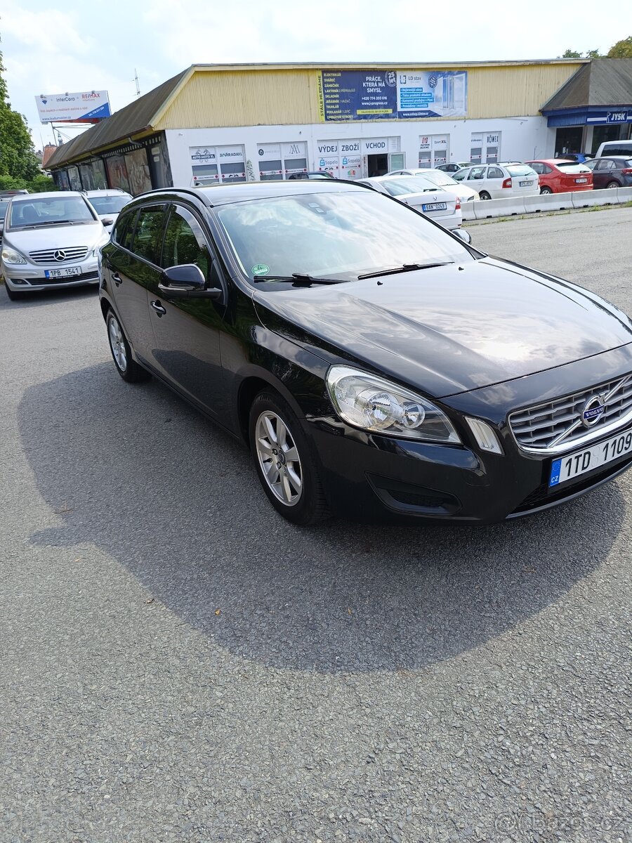 Prodám VOLVO V 60, D2, 84 kW 1.6 DRIVe - 2